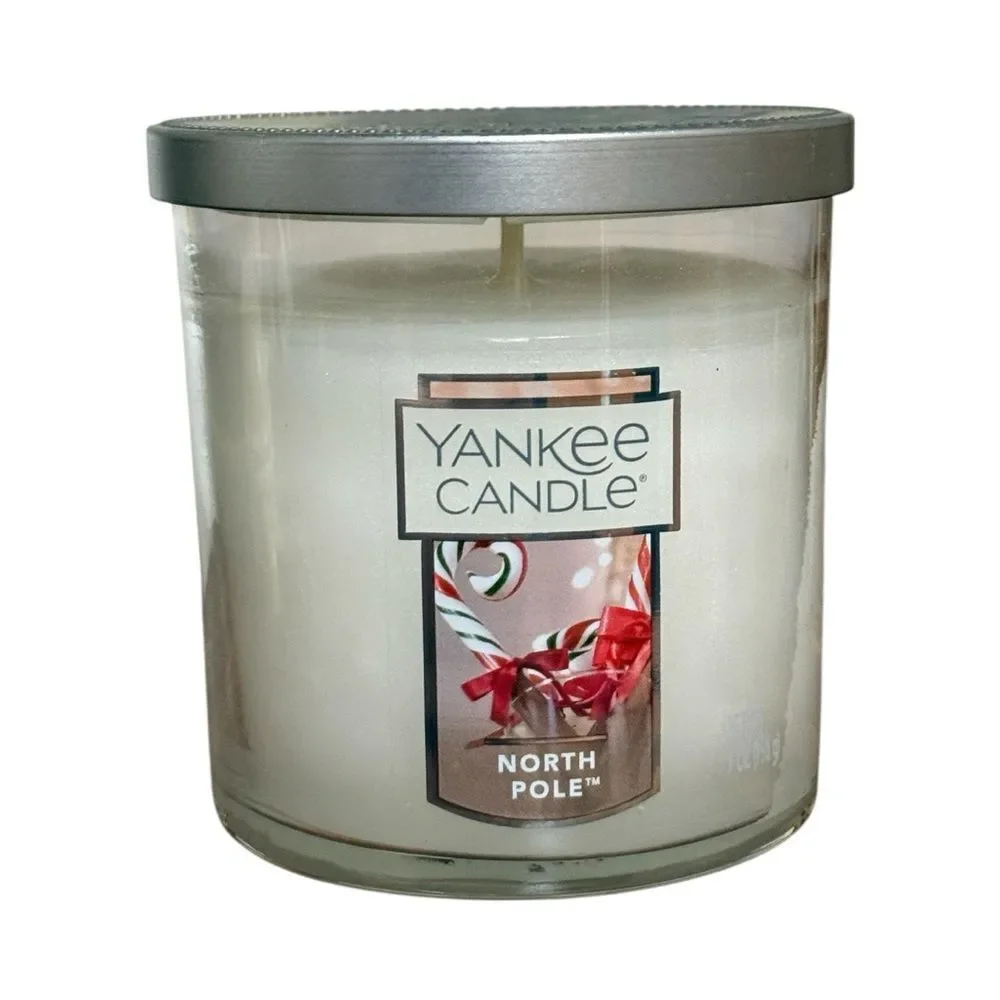 NWOT Retired Yankee Candle North Pole Scented Candle 7 OZ (198g)